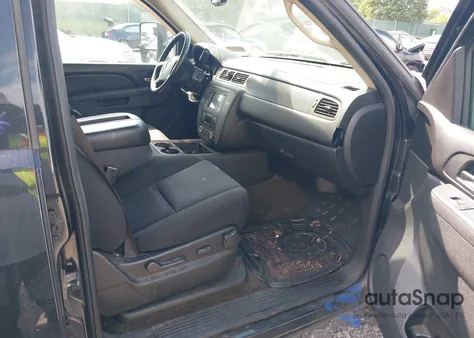 2010 Chevrolet Avalanche Ls из США, поврежденный, VIN 3GNVKEE06AG120699